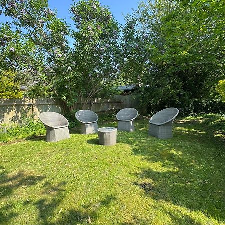 Surbiton Home With Free Parkings, Surbiton, Kingston Upon Thames, Surrey, Greater London Uk Luaran gambar