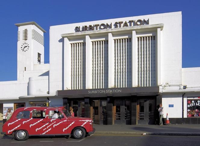 Surbiton Home With Free Parkings, Surbiton, Kingston Upon Thames, Surrey, Greater London Uk Luaran gambar