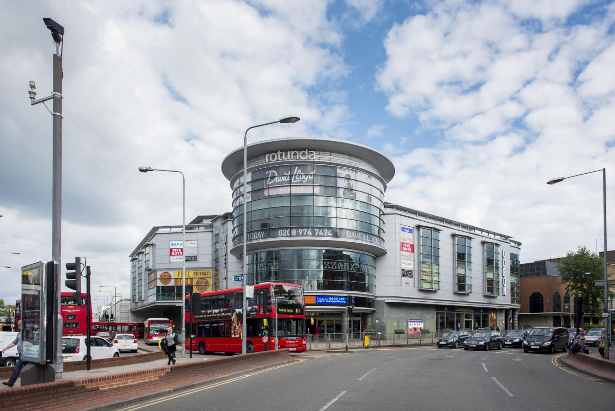 Surbiton Home With Free Parkings, Surbiton, Kingston Upon Thames, Surrey, Greater London Uk Luaran gambar